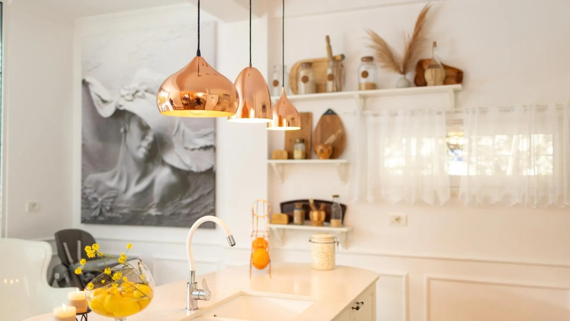 Ingrit Gjoni Villas Drac